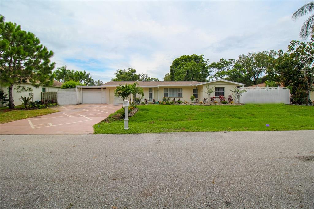 2232 Pine Ter, FL
