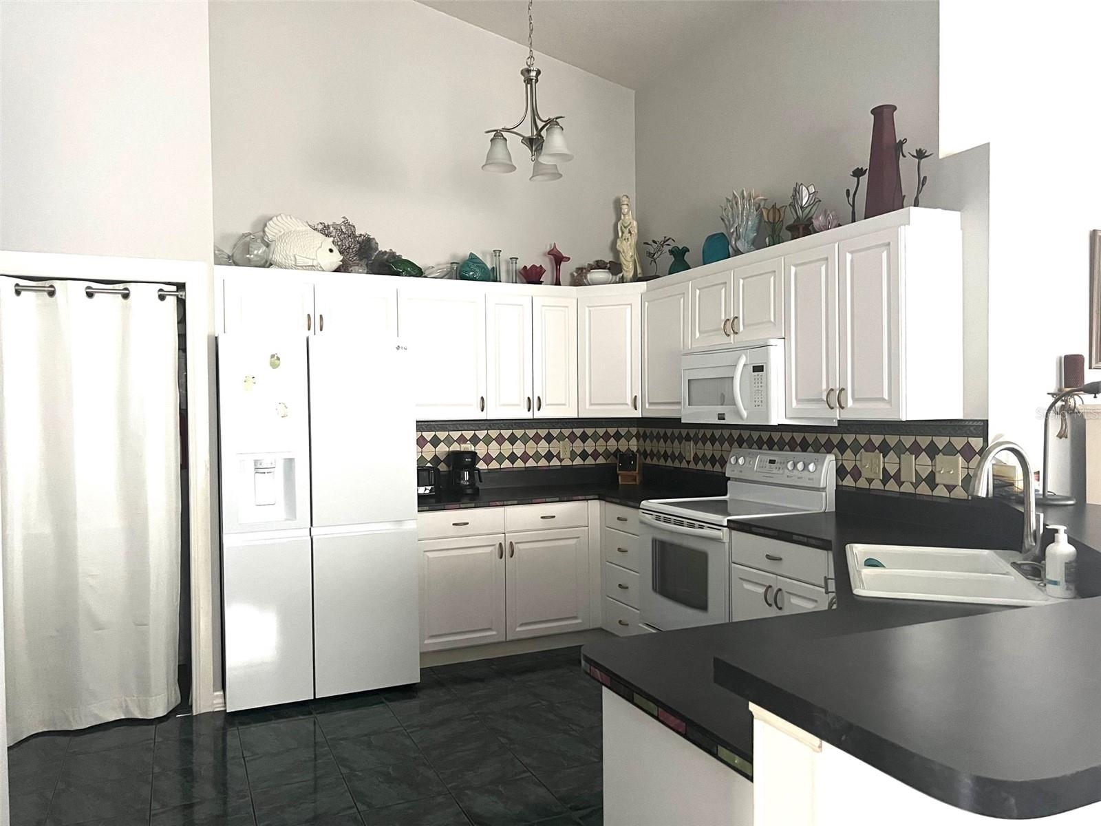 2602 Edgewater Court, FL