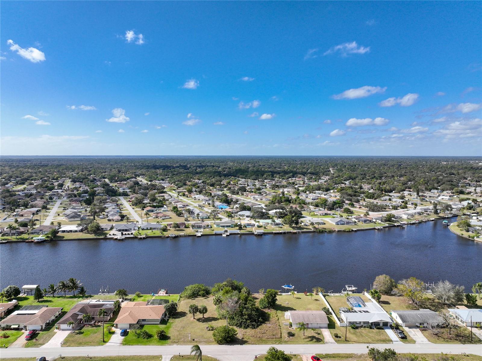 834 Ellicott Circle, FL