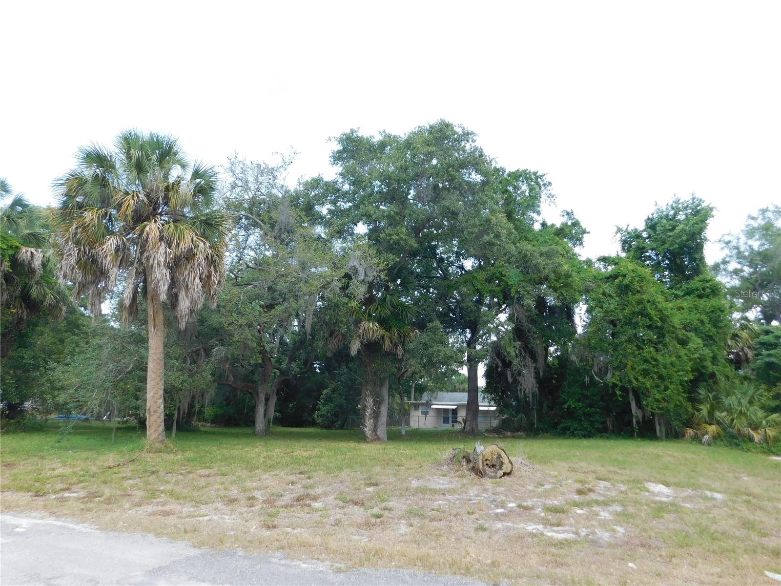 Lot 143 & 145 Inwood Dr, FL