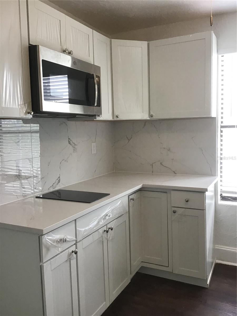 401 Colonia Lane, FL