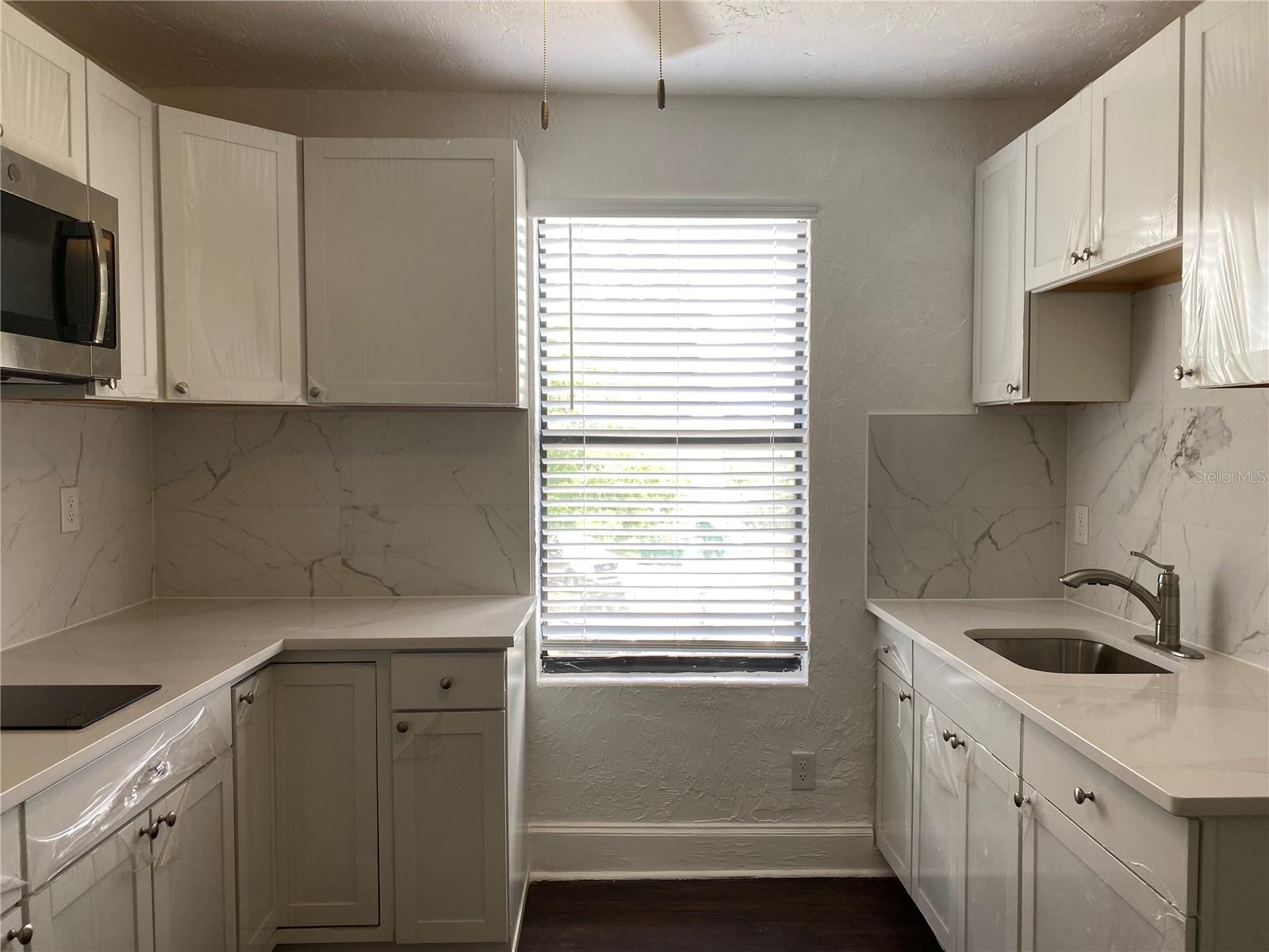 401 Colonia Lane, FL