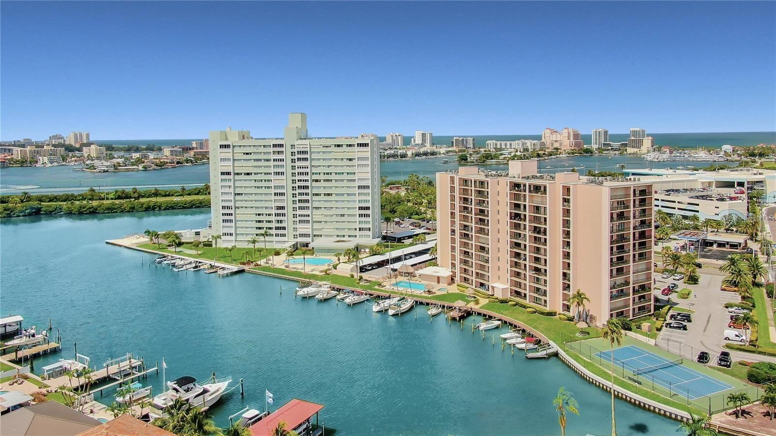 51 Island Way #210, FL