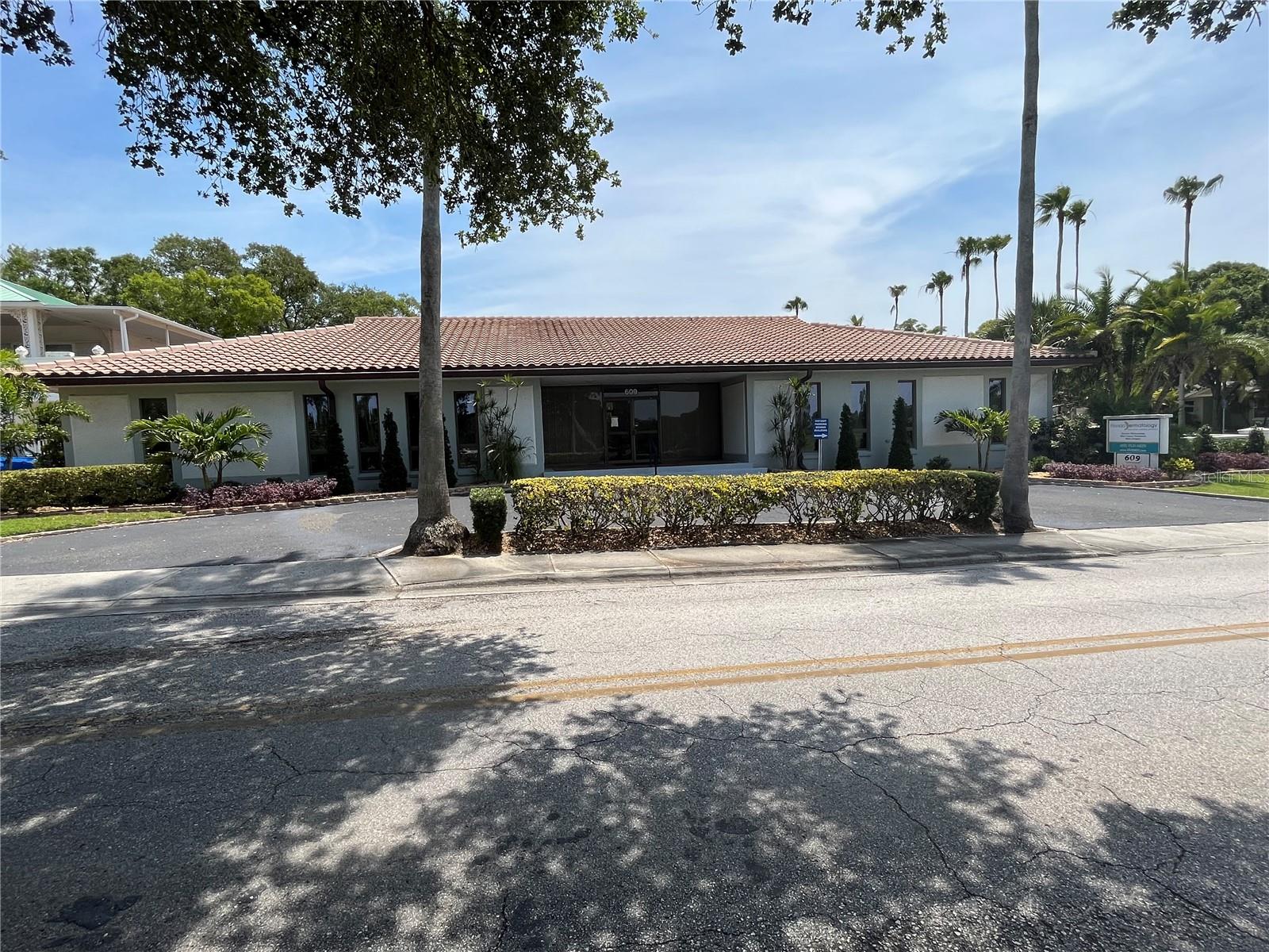 609 Indian Rocks Rd, FL