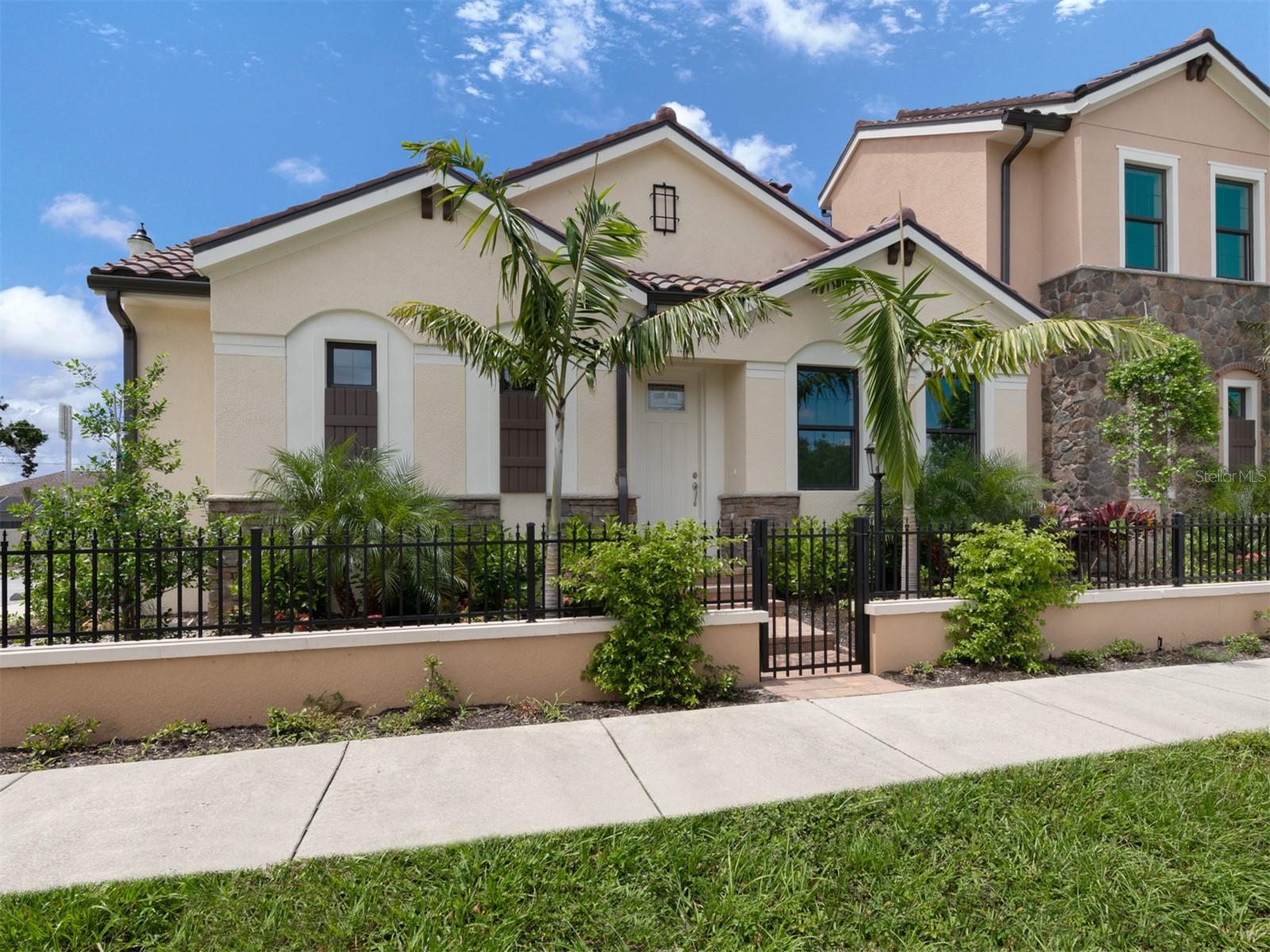 938 Venice Avenue, FL