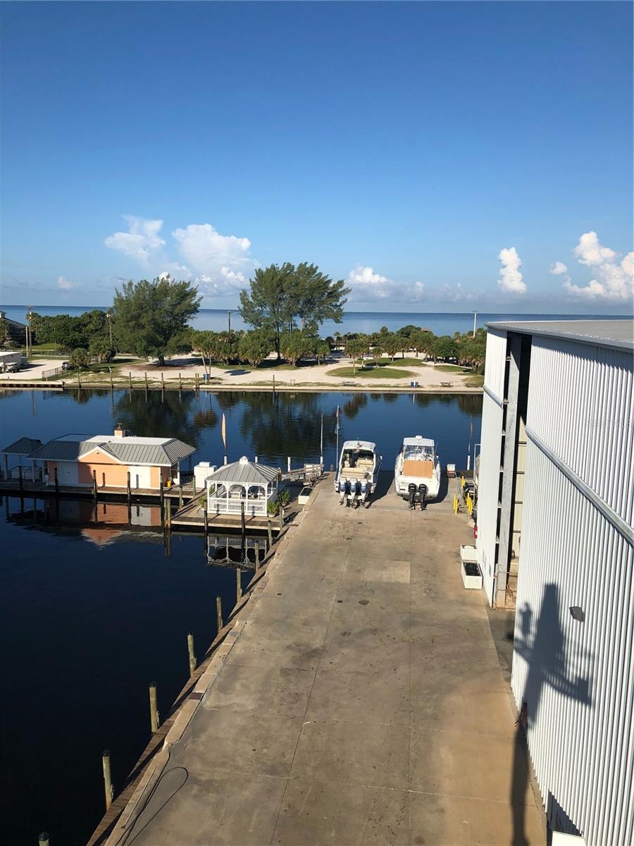 100 Circuit Road, FL
