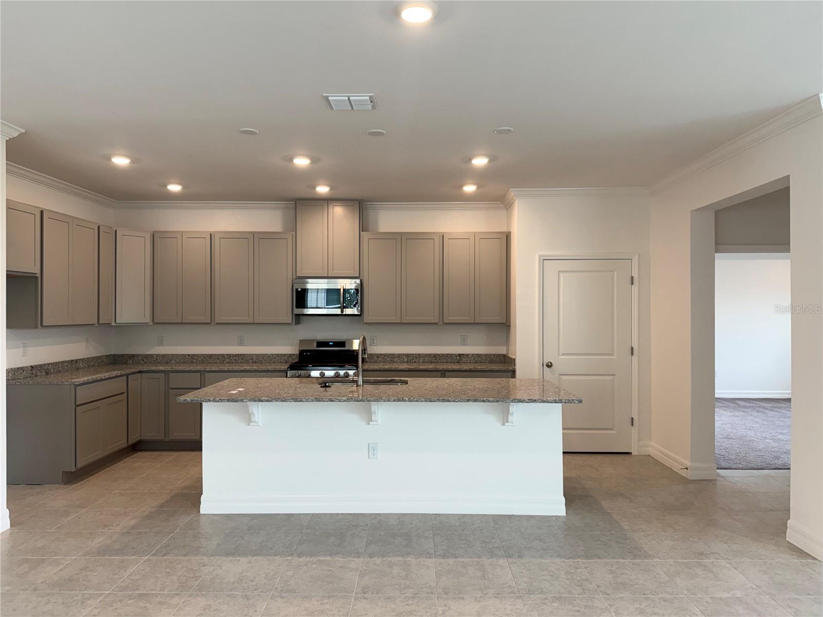 25503 Calusa Drive, FL