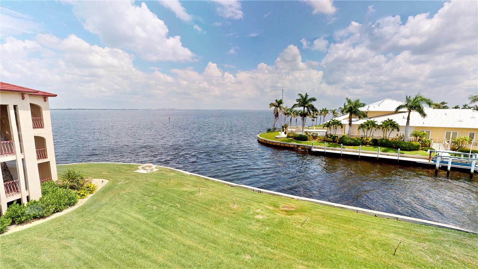 1 Colony Point Drive, FL