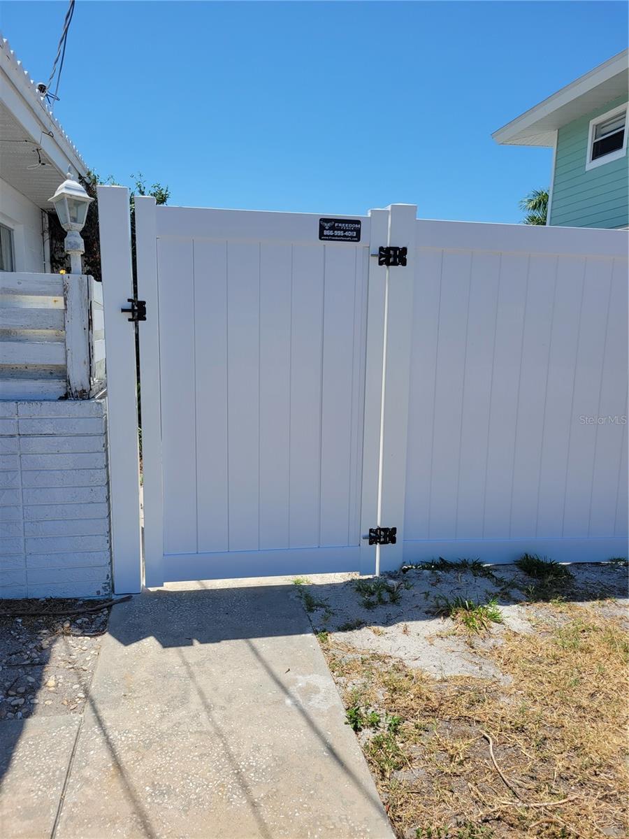 15318 Harbor Drive, FL