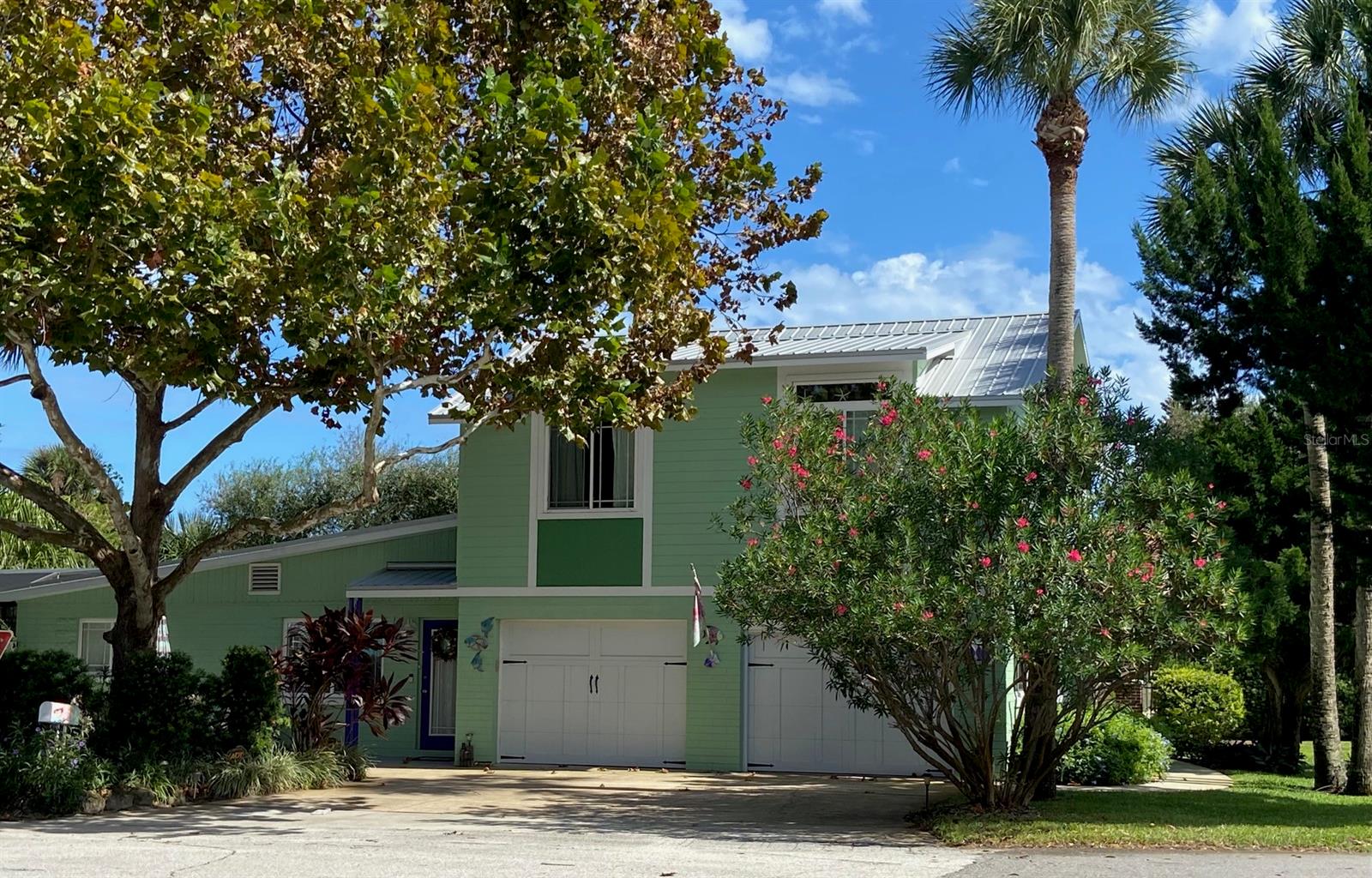 411 S Pine St, FL