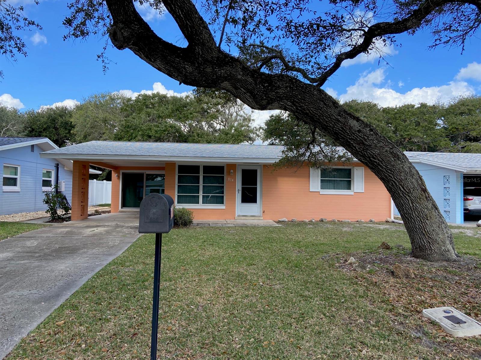 814 10th Avenue, FL