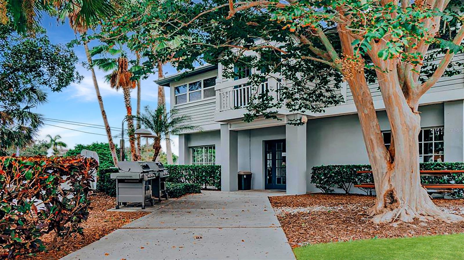 1269 Siesta Bayside Drive, FL