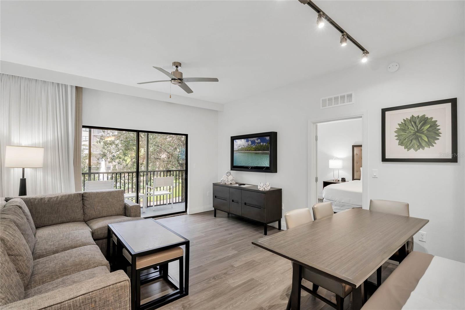 14501 Grove Resort Avenue, FL