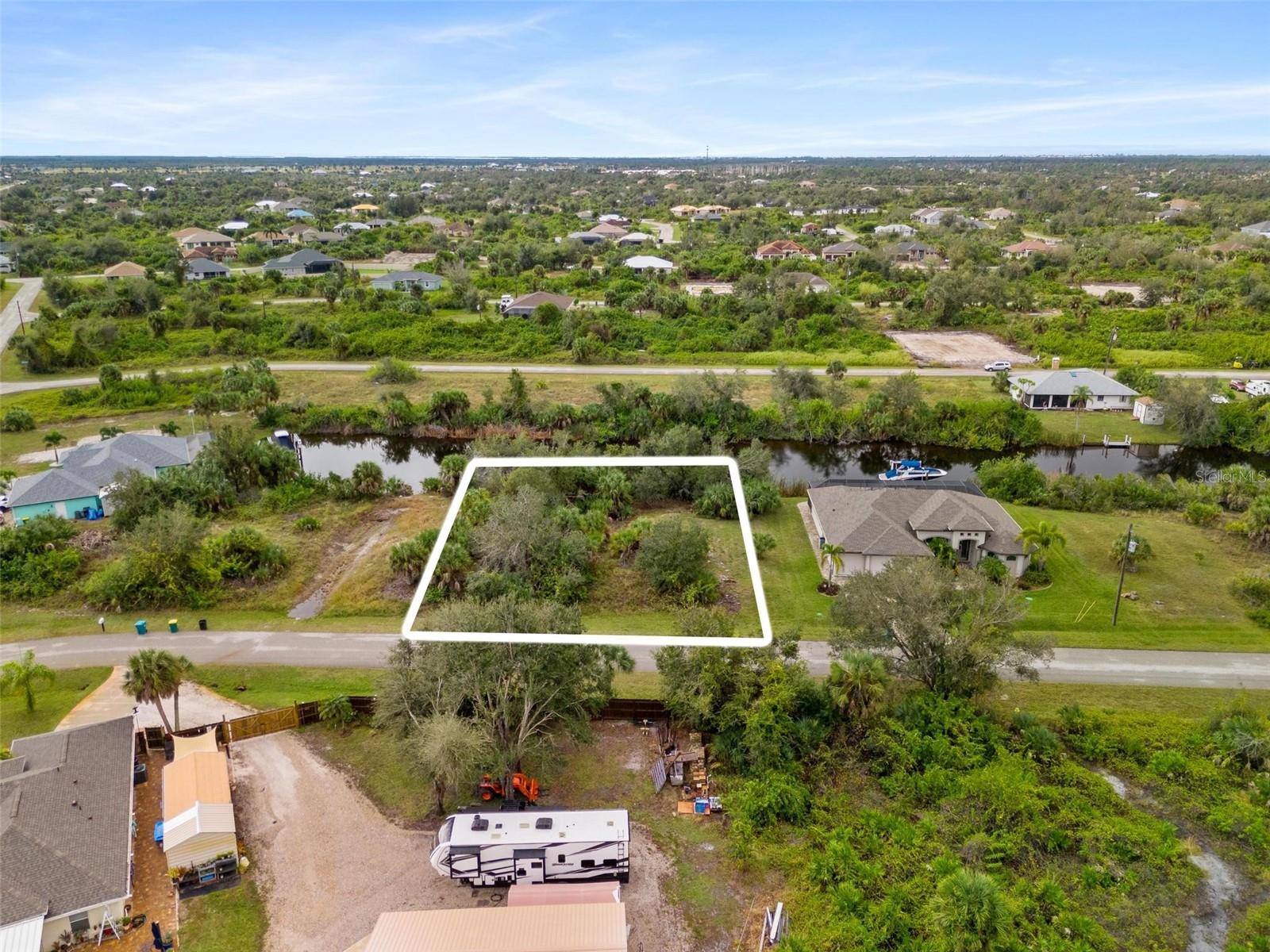 13902 Begonia Cir, FL