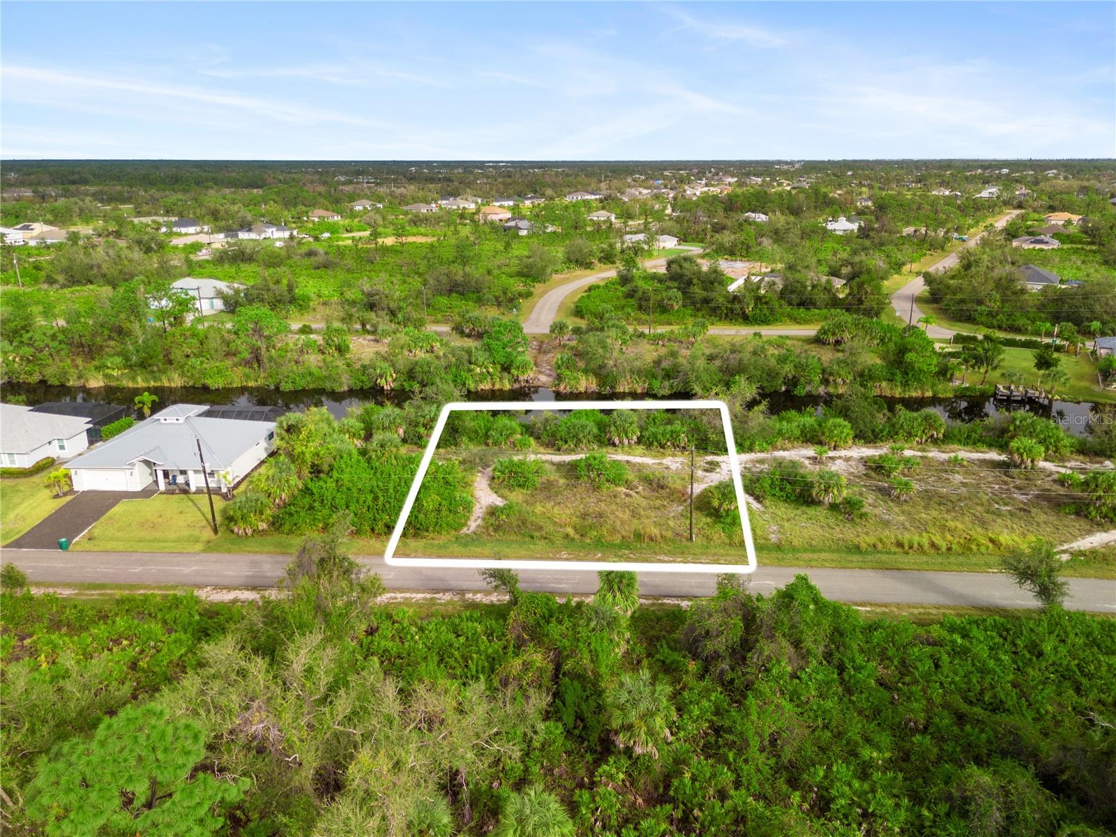 13228 Amaryllis Cir, FL