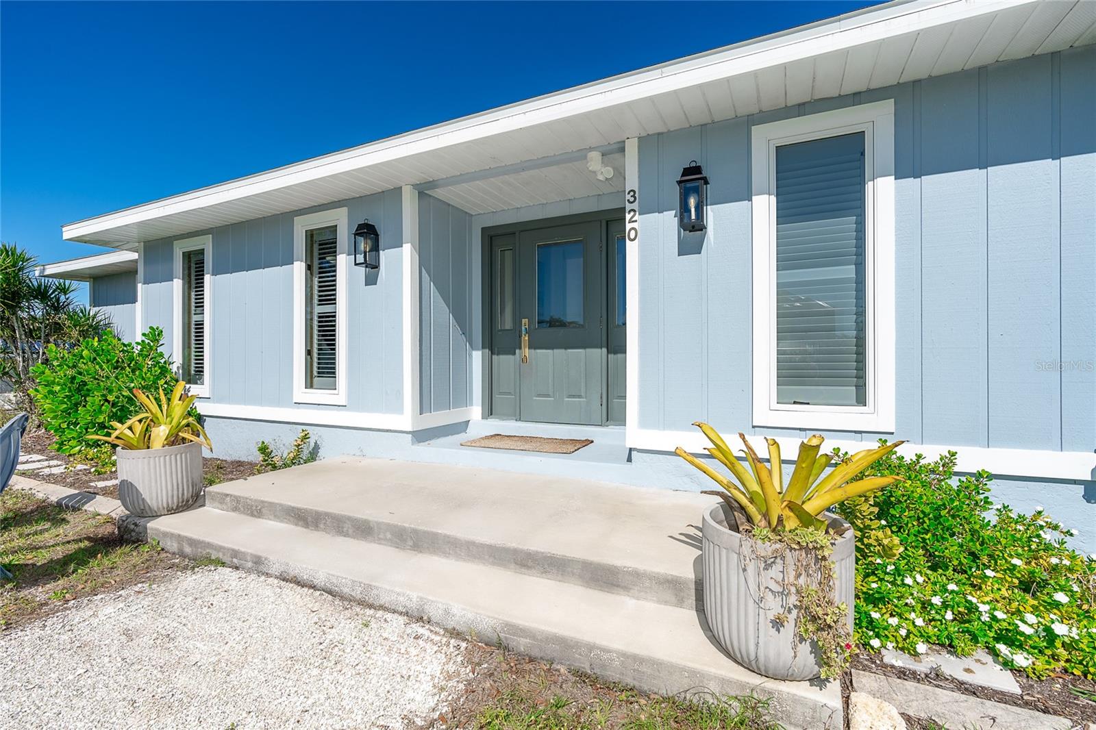320 Anchor Row, FL