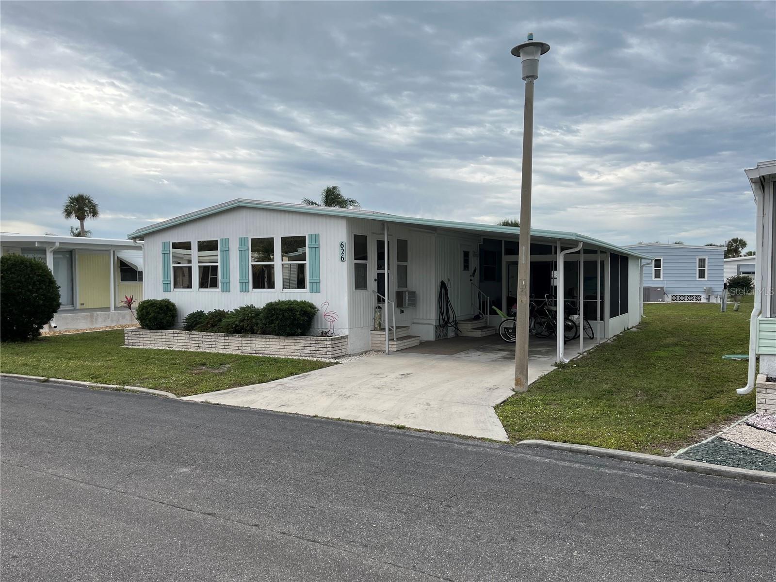 626 Cervina Dr, FL