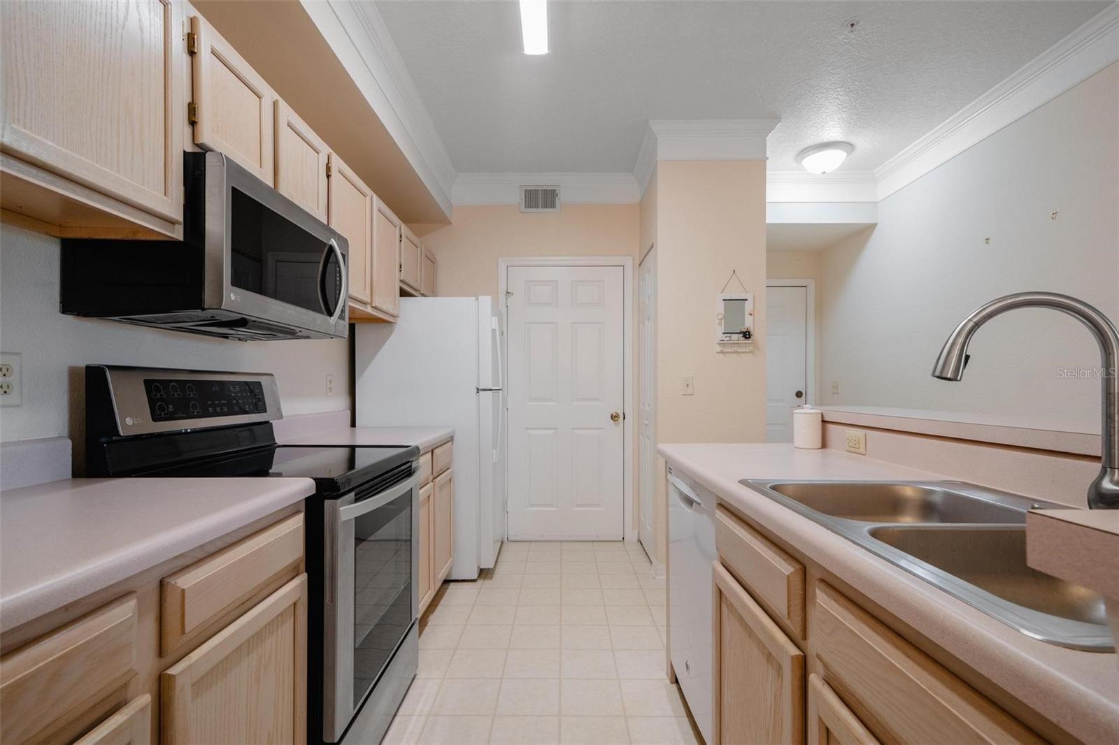 11490 Villa Grand, FL