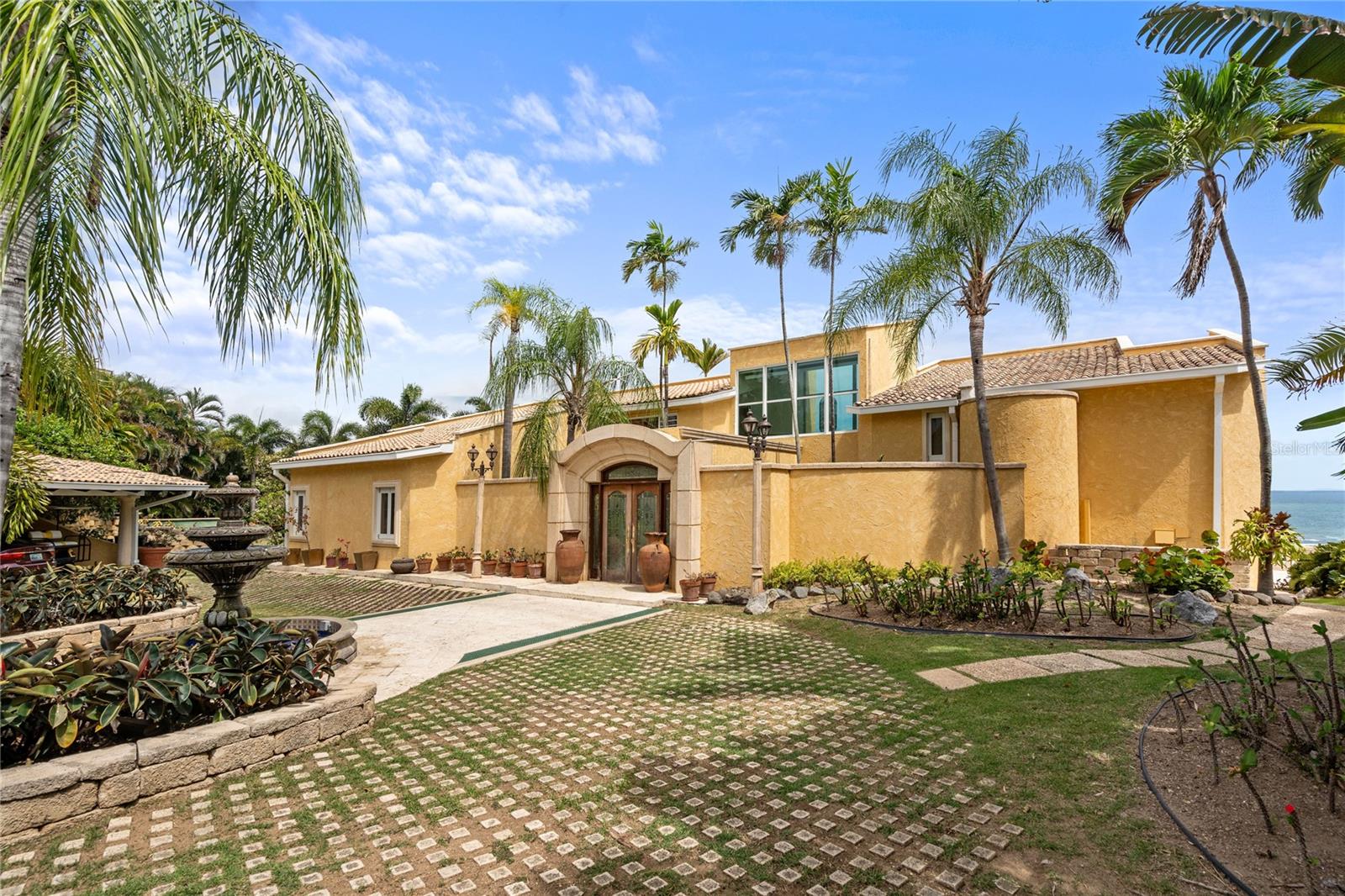 10 Ridgetop, PR