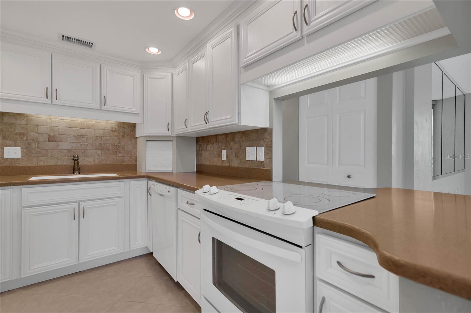 1415 Ocean Shore Boulevard, FL