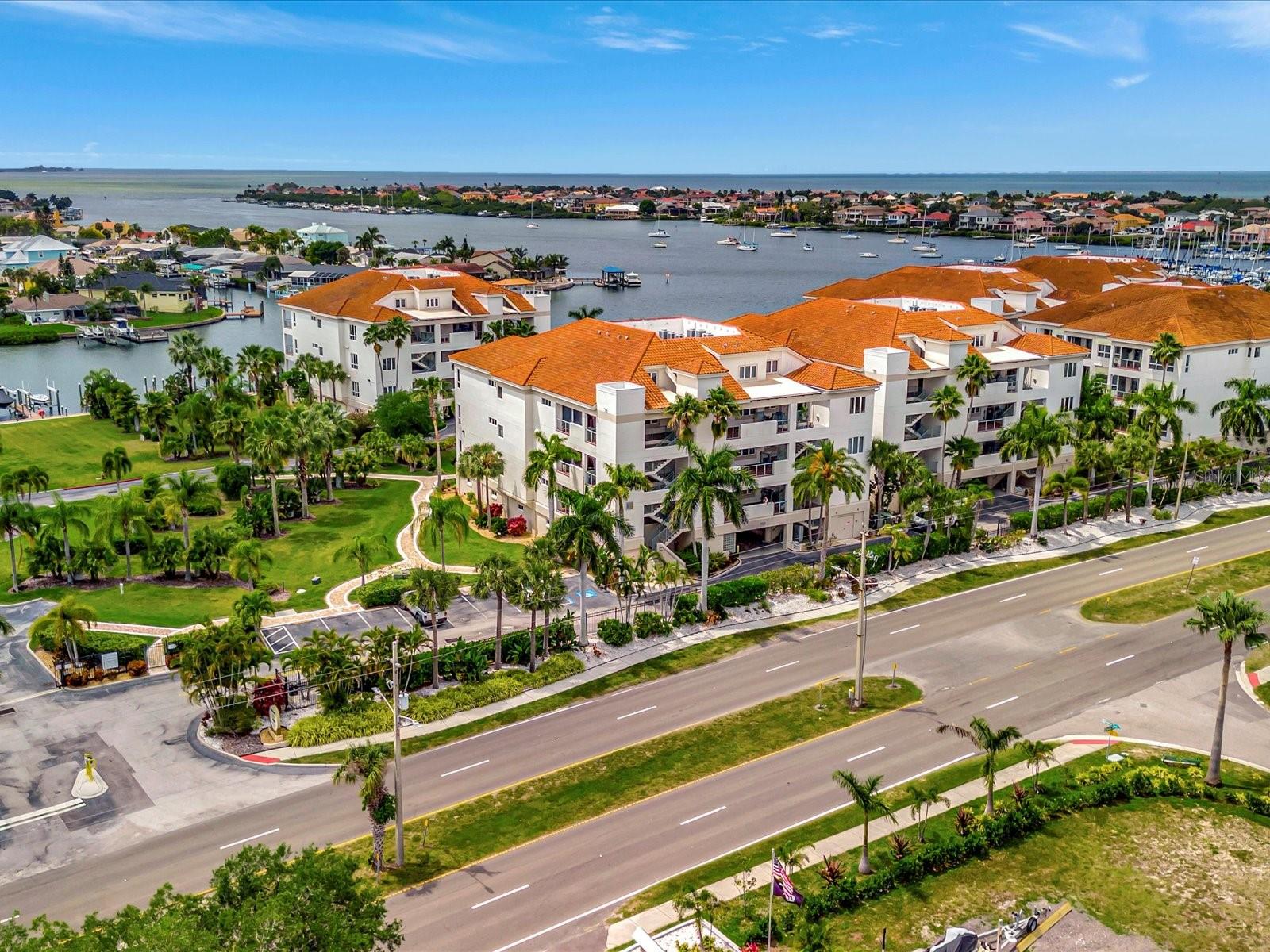 1022 Bellasol Way, FL