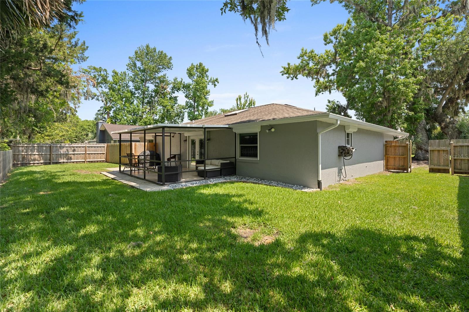 909 Bentwood Lane, FL