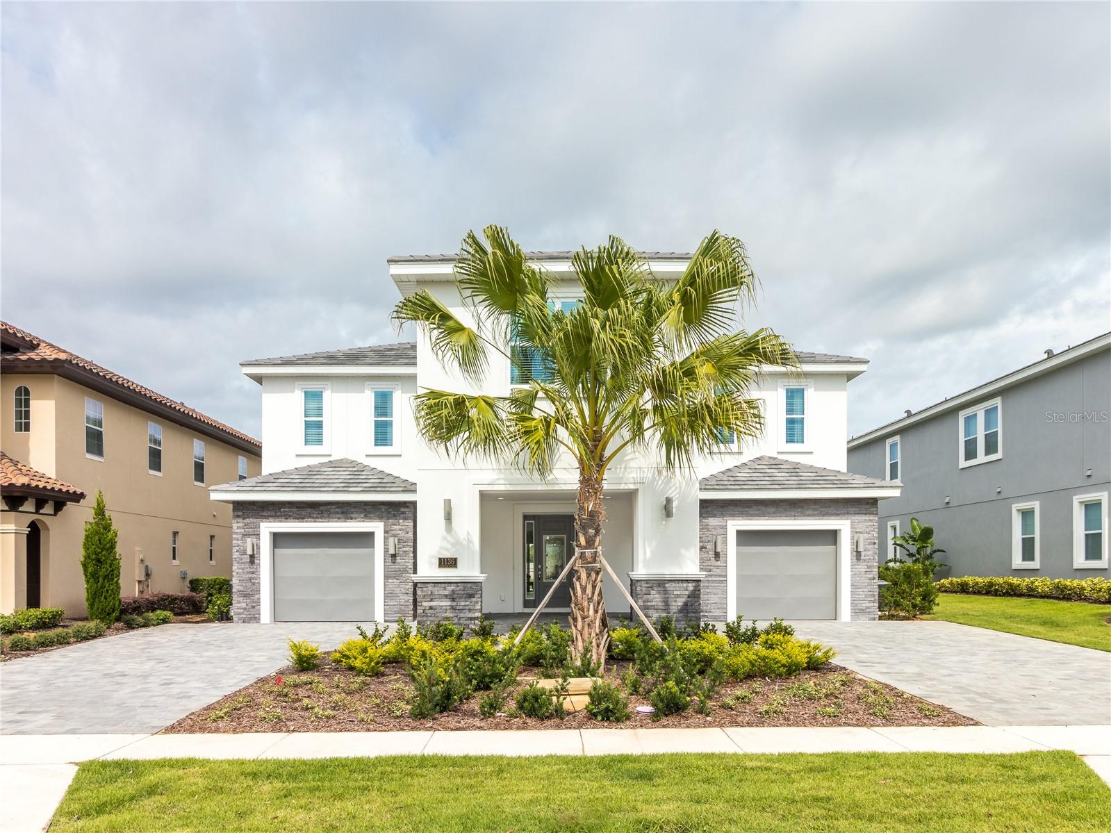 1136 Castle Pines Court, FL