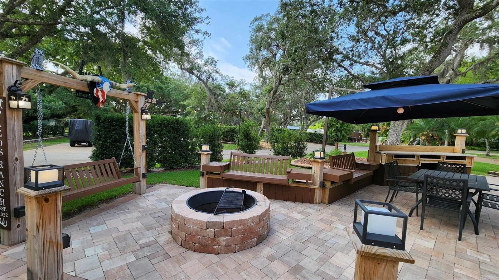 371 Bob Cat Ln, FL