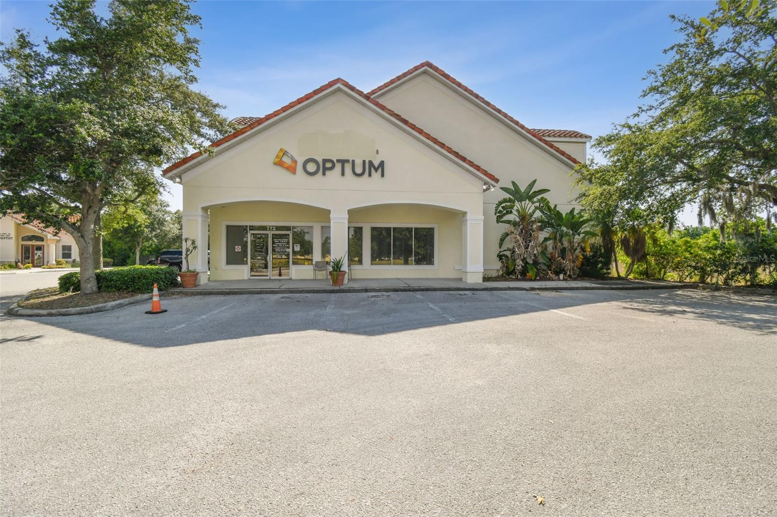 772 Cortaro Dr, FL