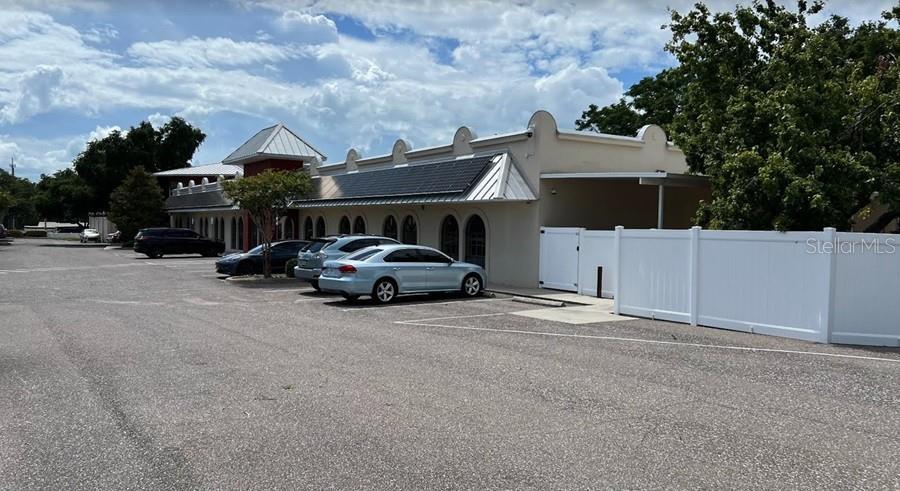 1550 Main Street, FL