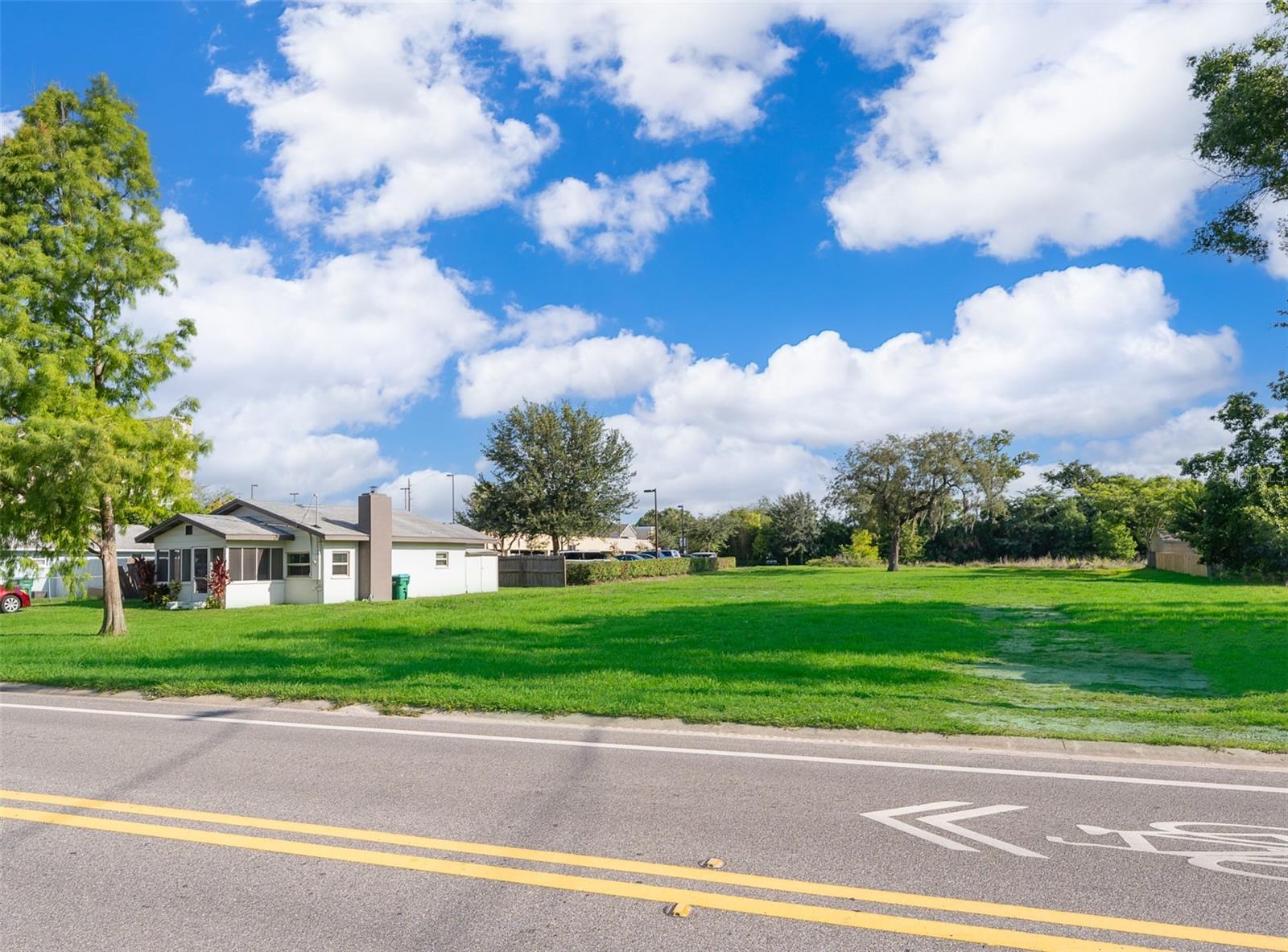 261 E Church Ave, FL