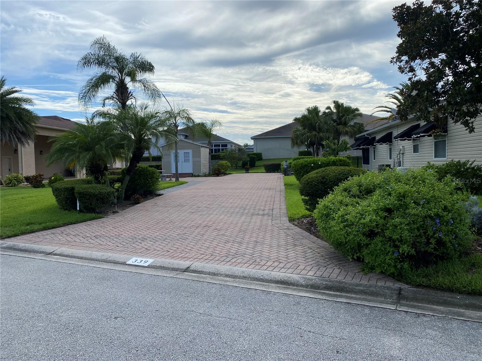 339 Cruisers Dr, FL