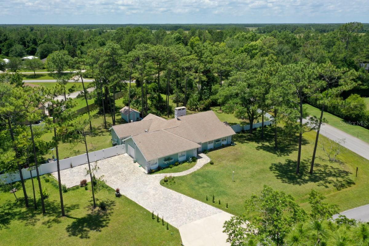 213 Riverbend Road, FL