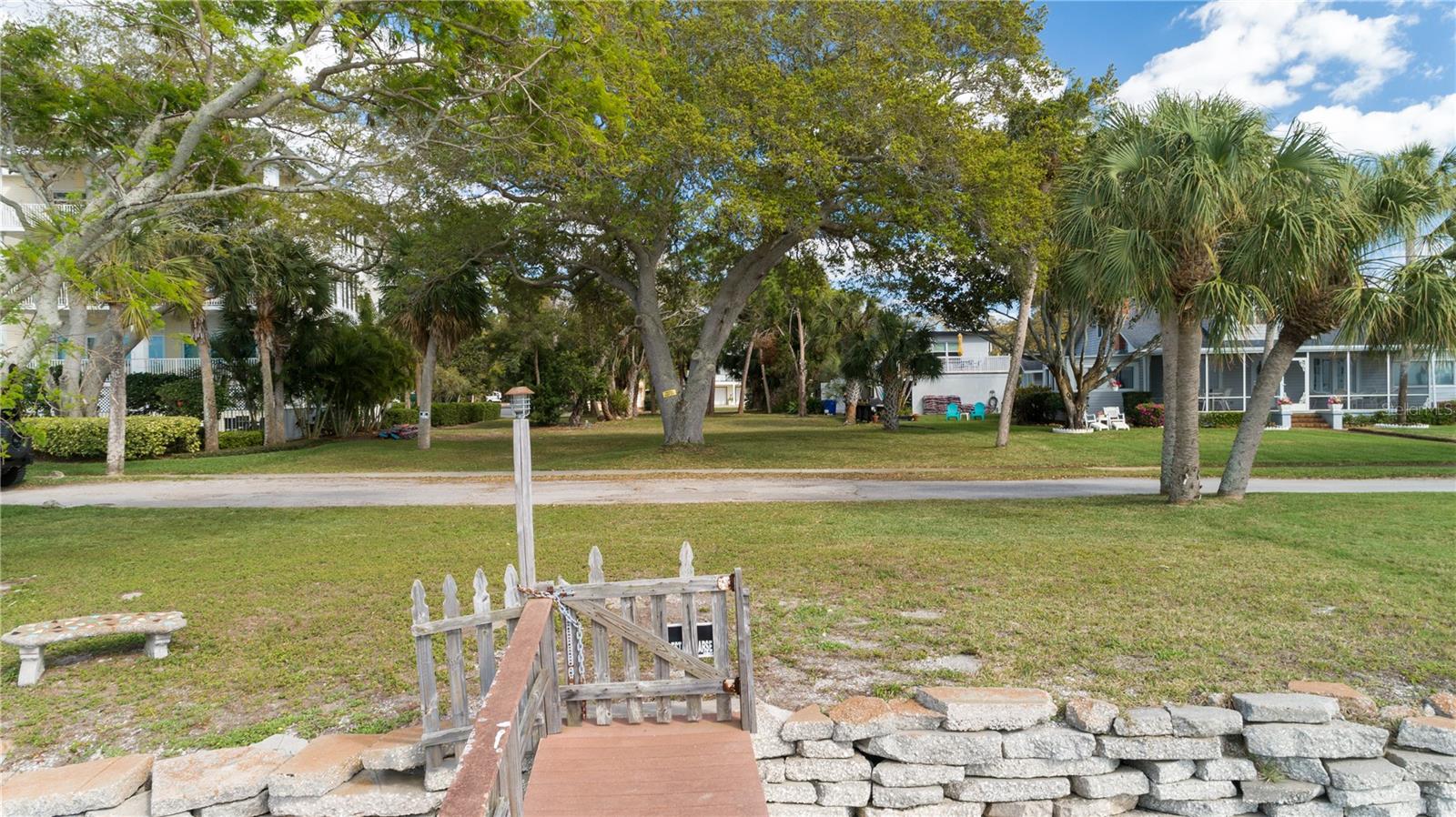 1129 Victoria Drive, FL