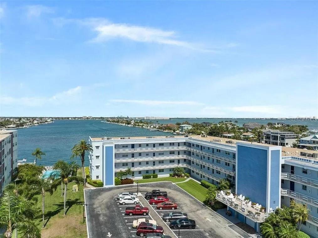 5555 Gulf Boulevard, FL