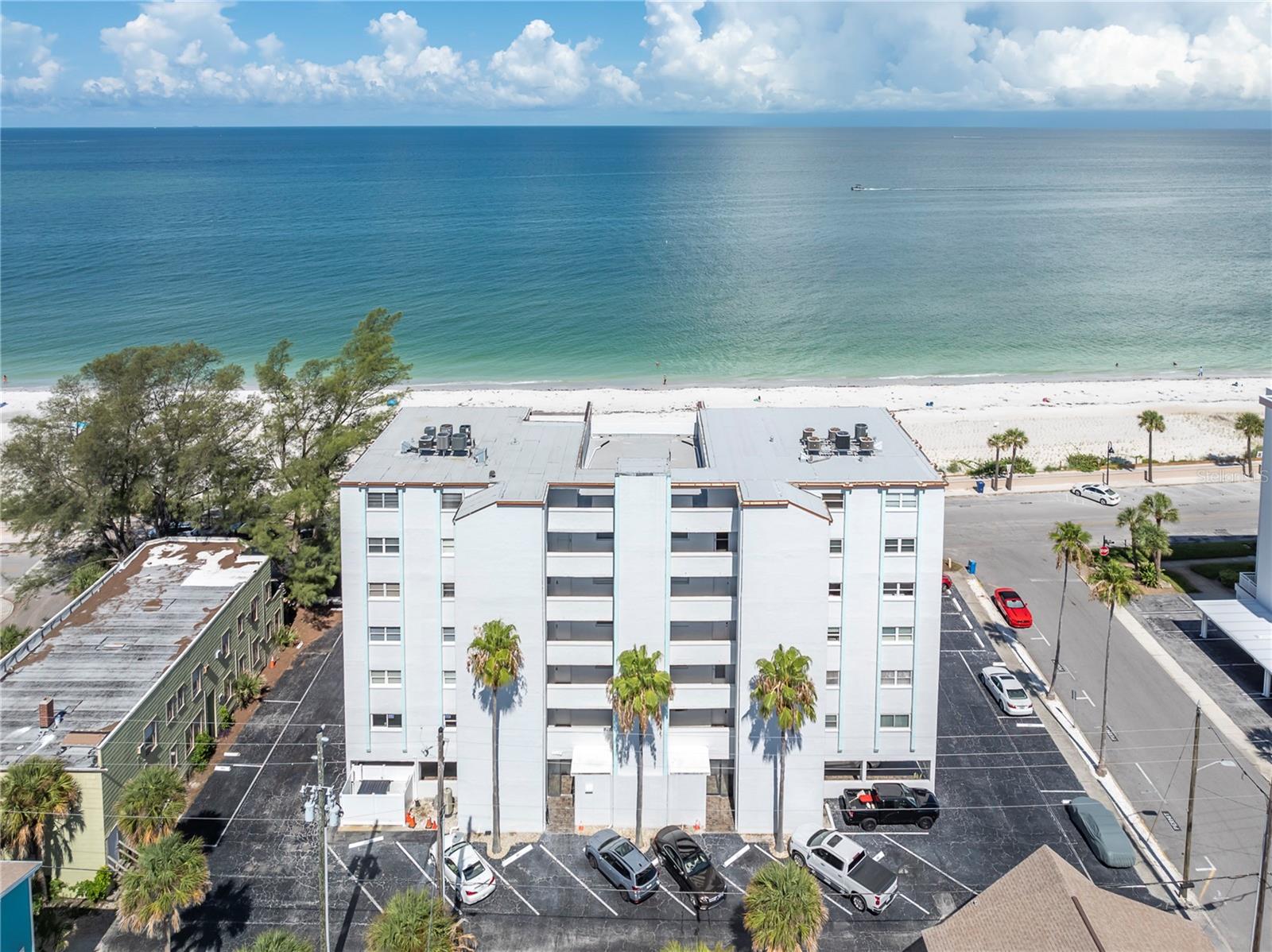 403 Gulf Way, FL