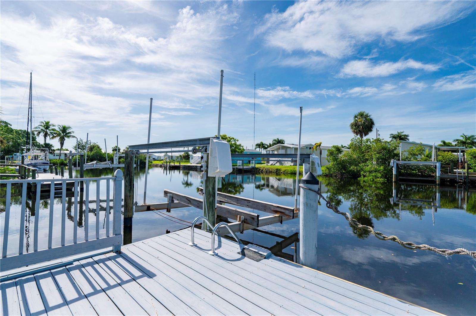 731 Tangerine Court, FL