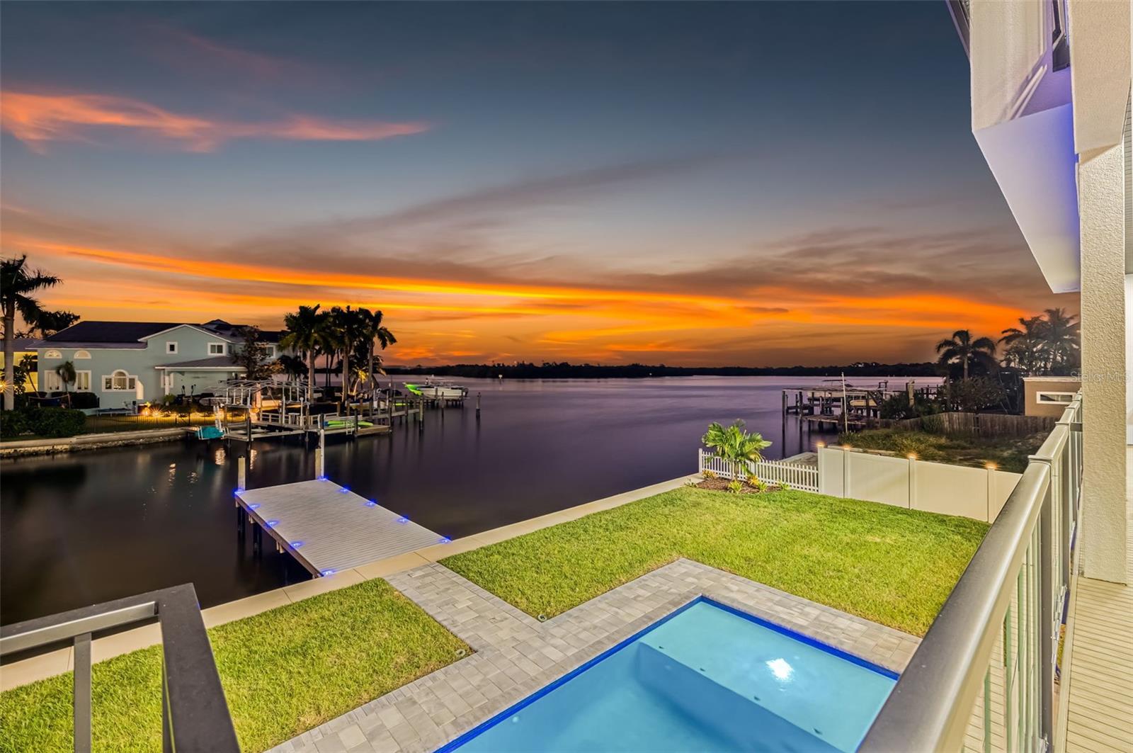 2121 Bayou Grande Blvd Ne, FL