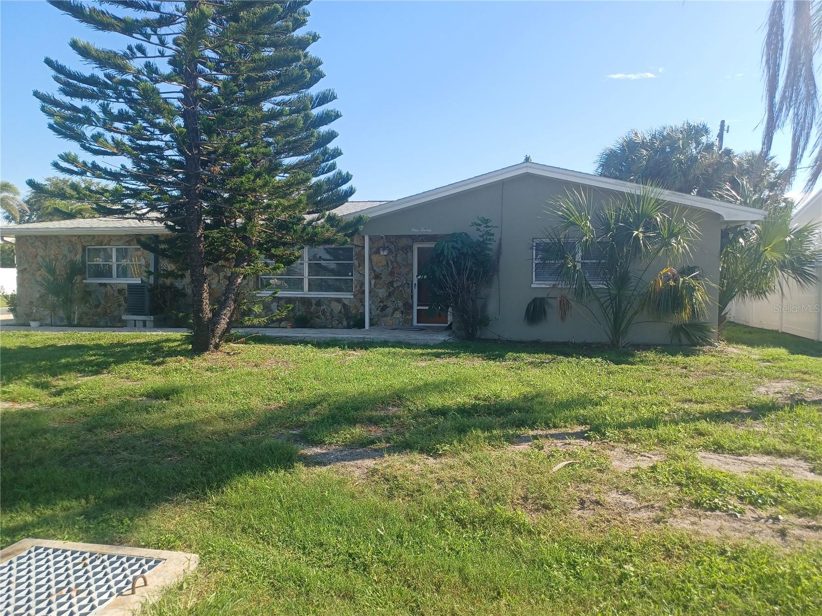 120 Causeway Blvd, FL