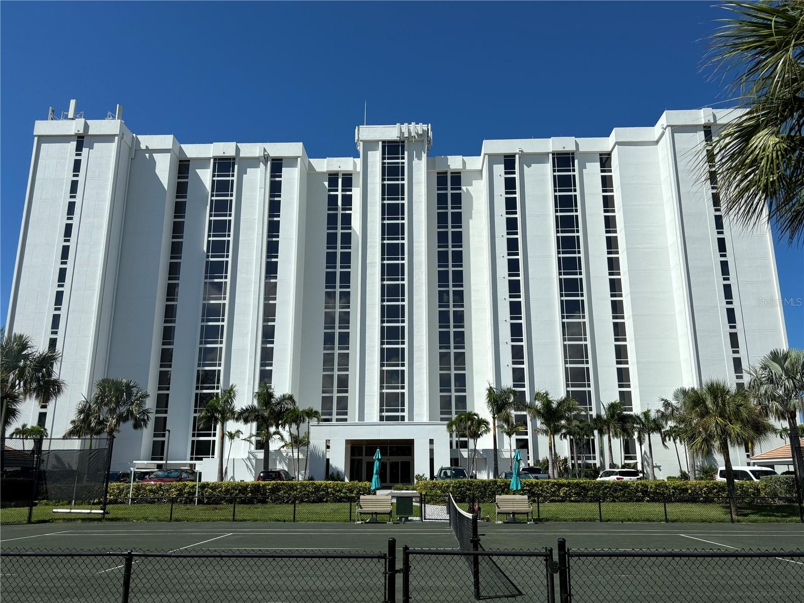 2425 Gulf Of Mexico Drive, FL