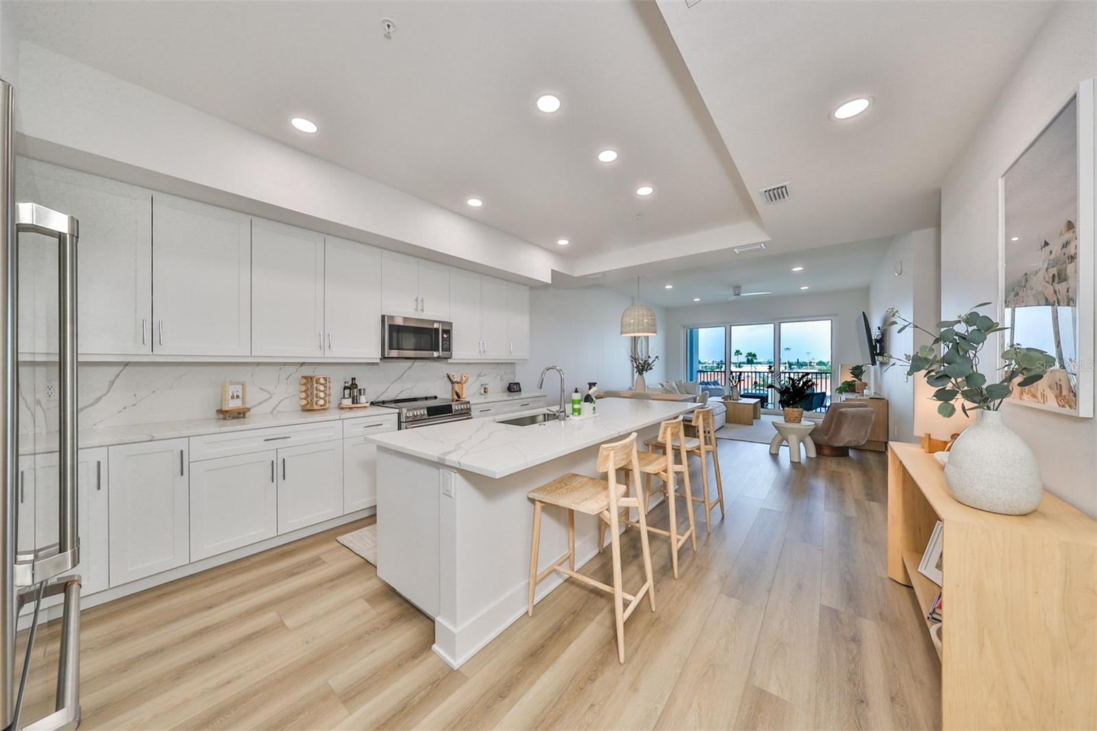 400 150th, FL