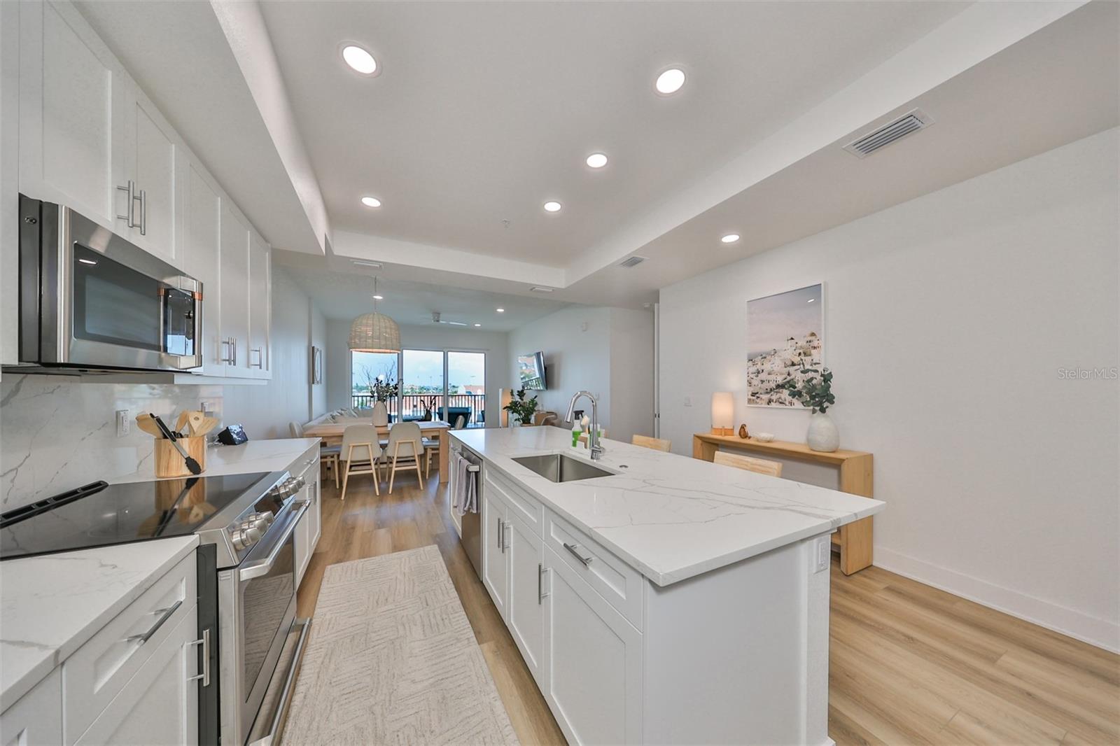 400 150th, FL