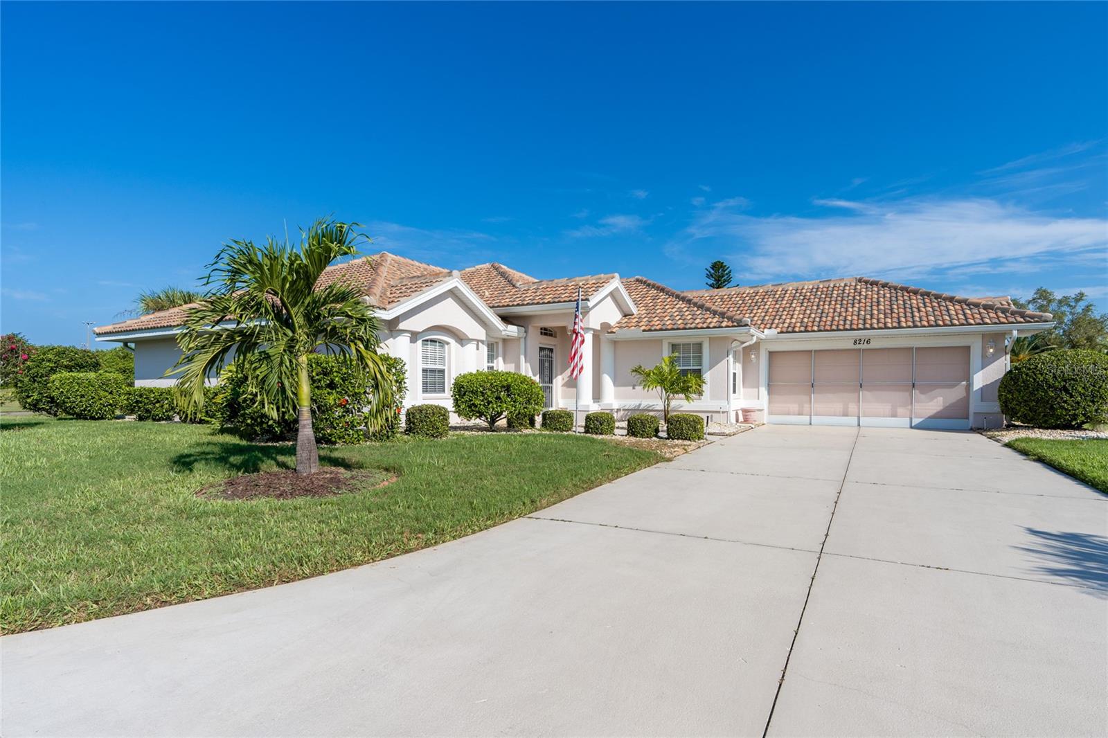 8216 Parkside Dr, FL
