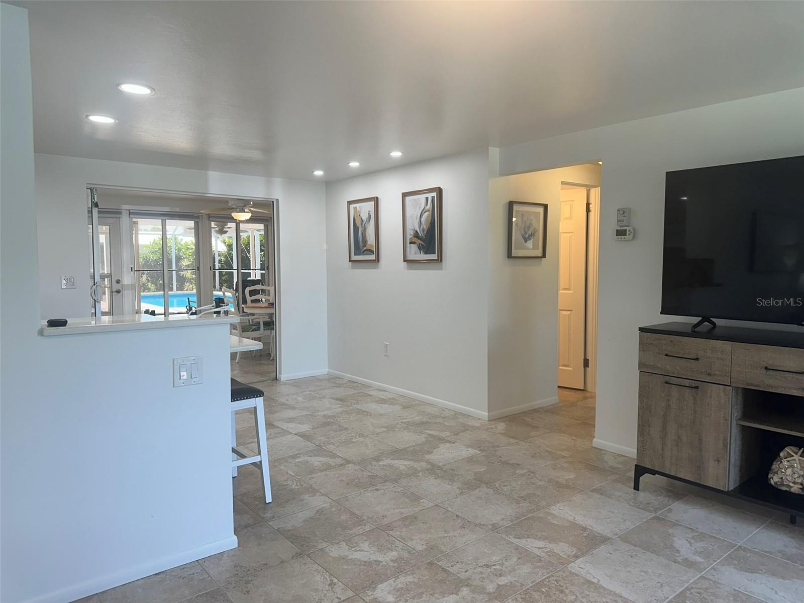 1575 Loralin Drive, FL