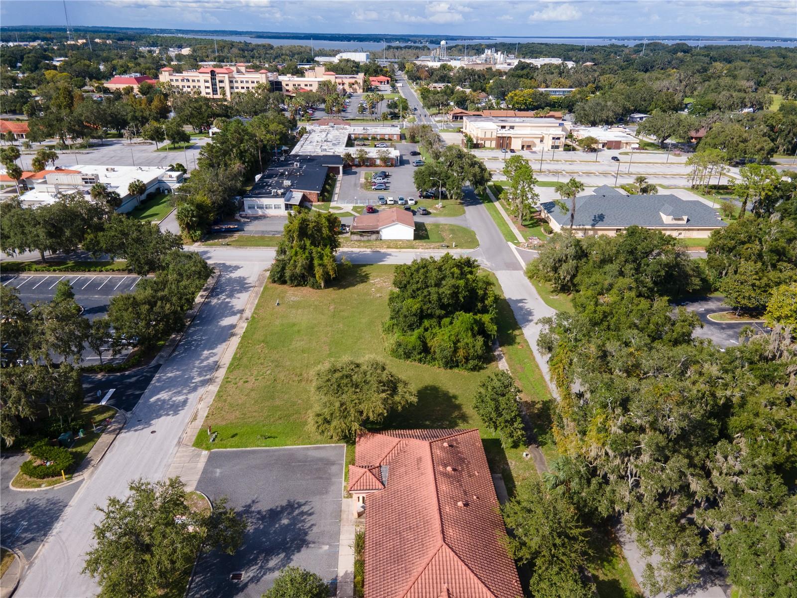 700 Physicians Court, FL