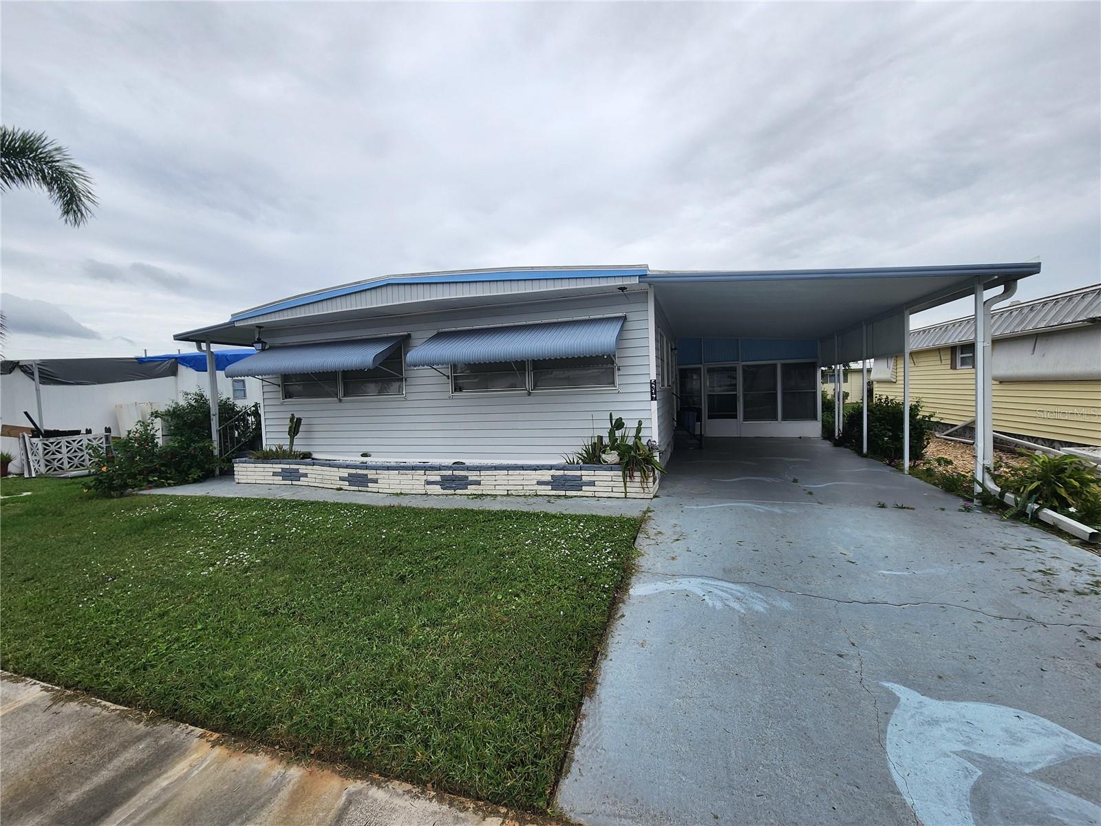 5317 Chateau Ln, FL
