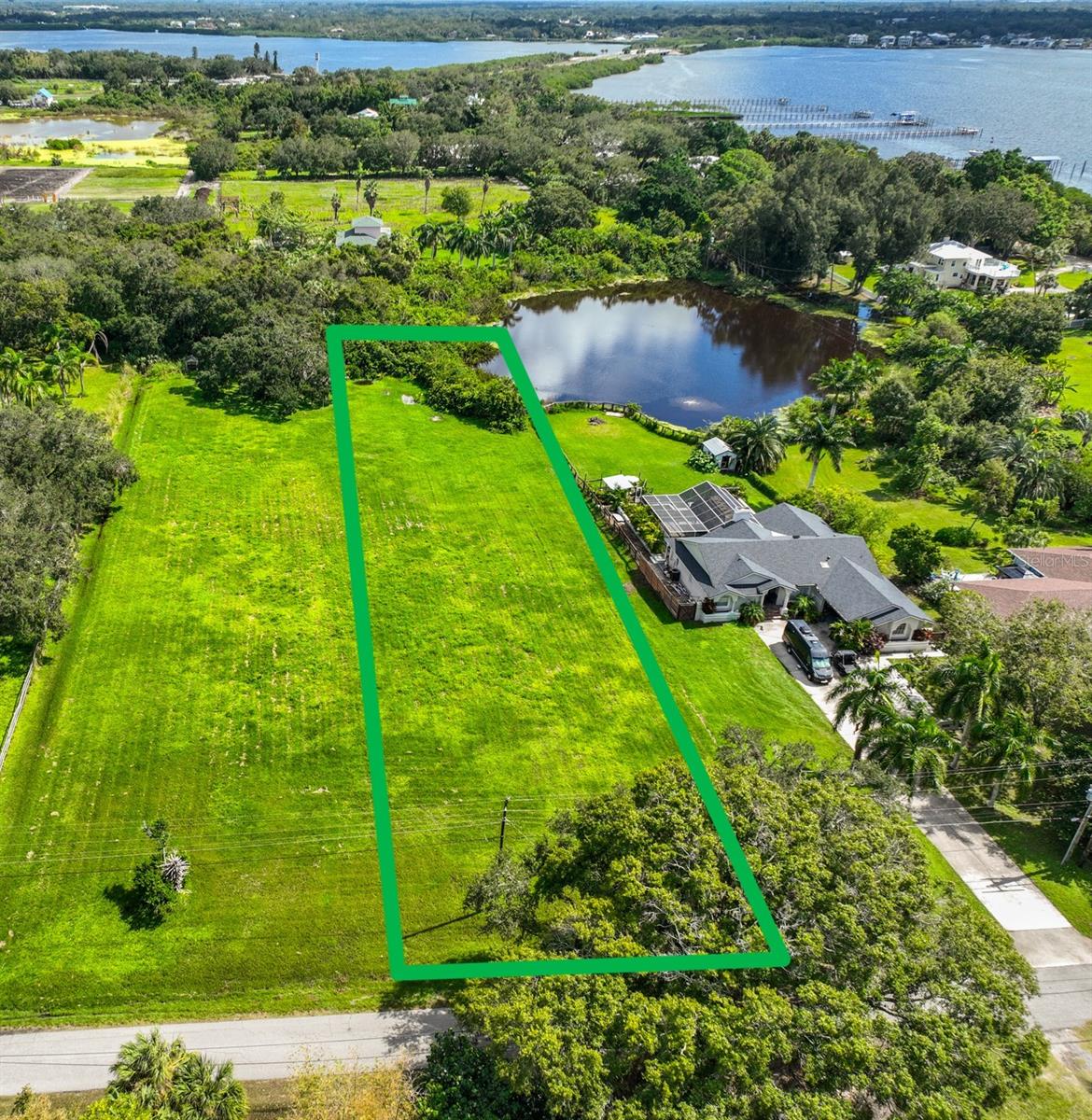 1480 Center Rd, FL