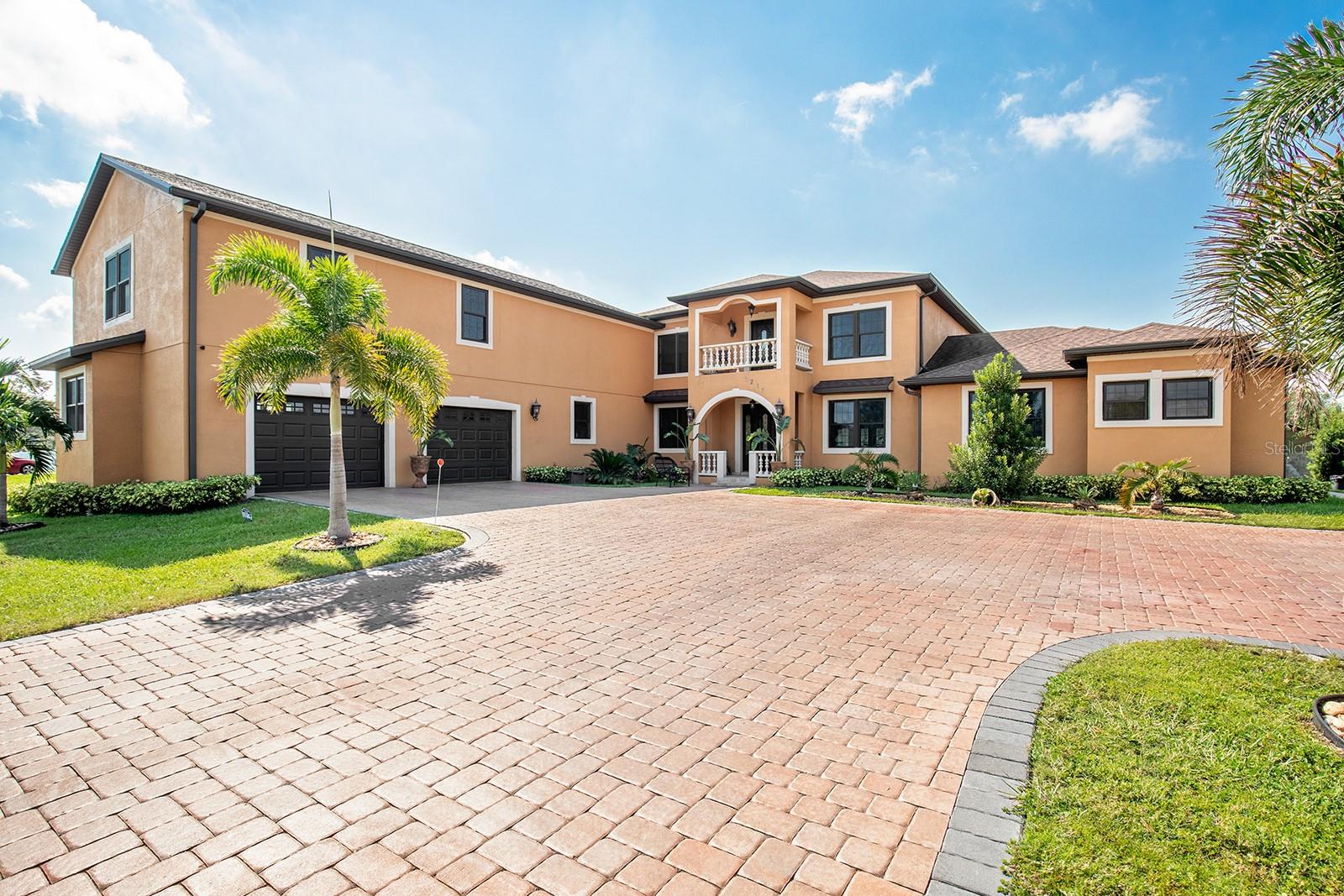 3211 Lakeshore Blvd, FL