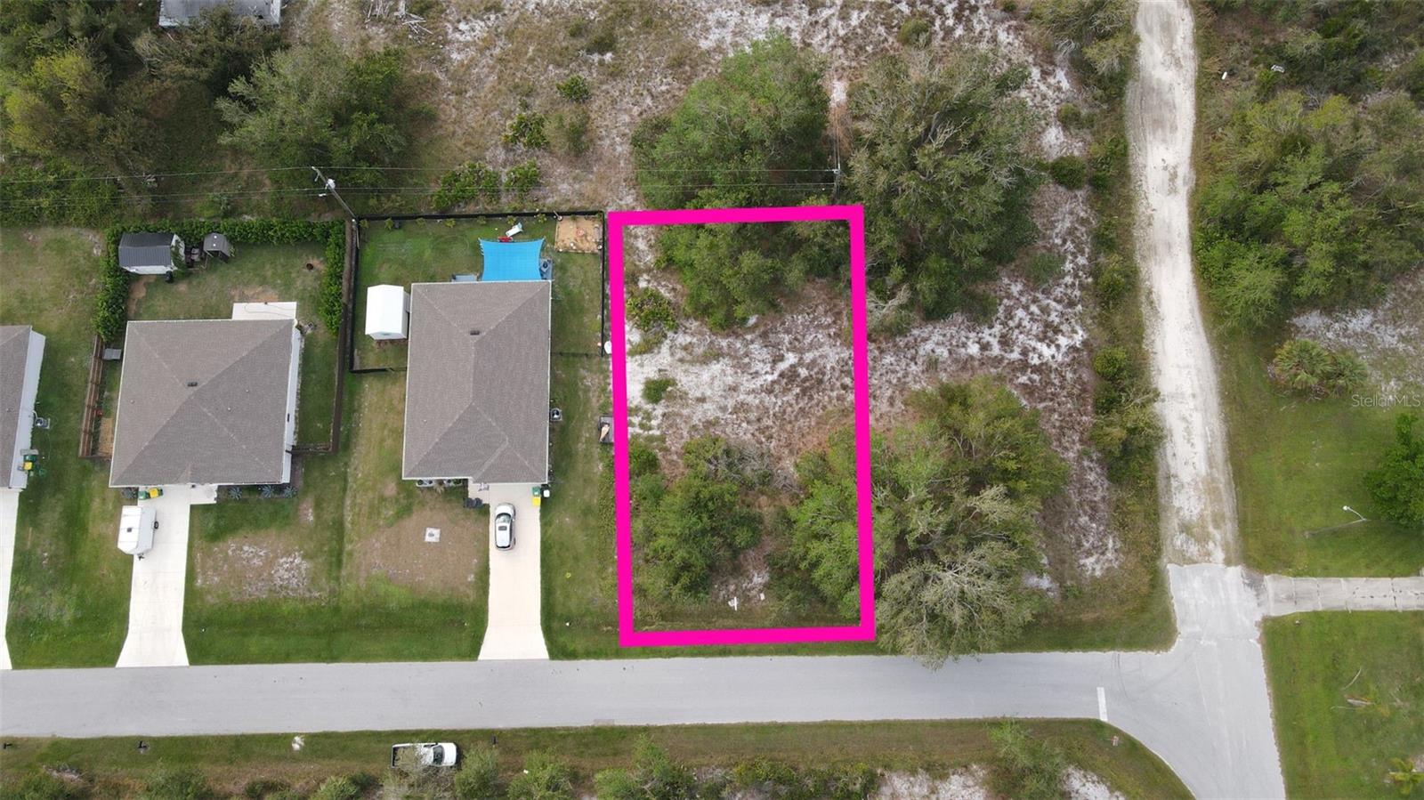 2265 Firestone Dr, FL