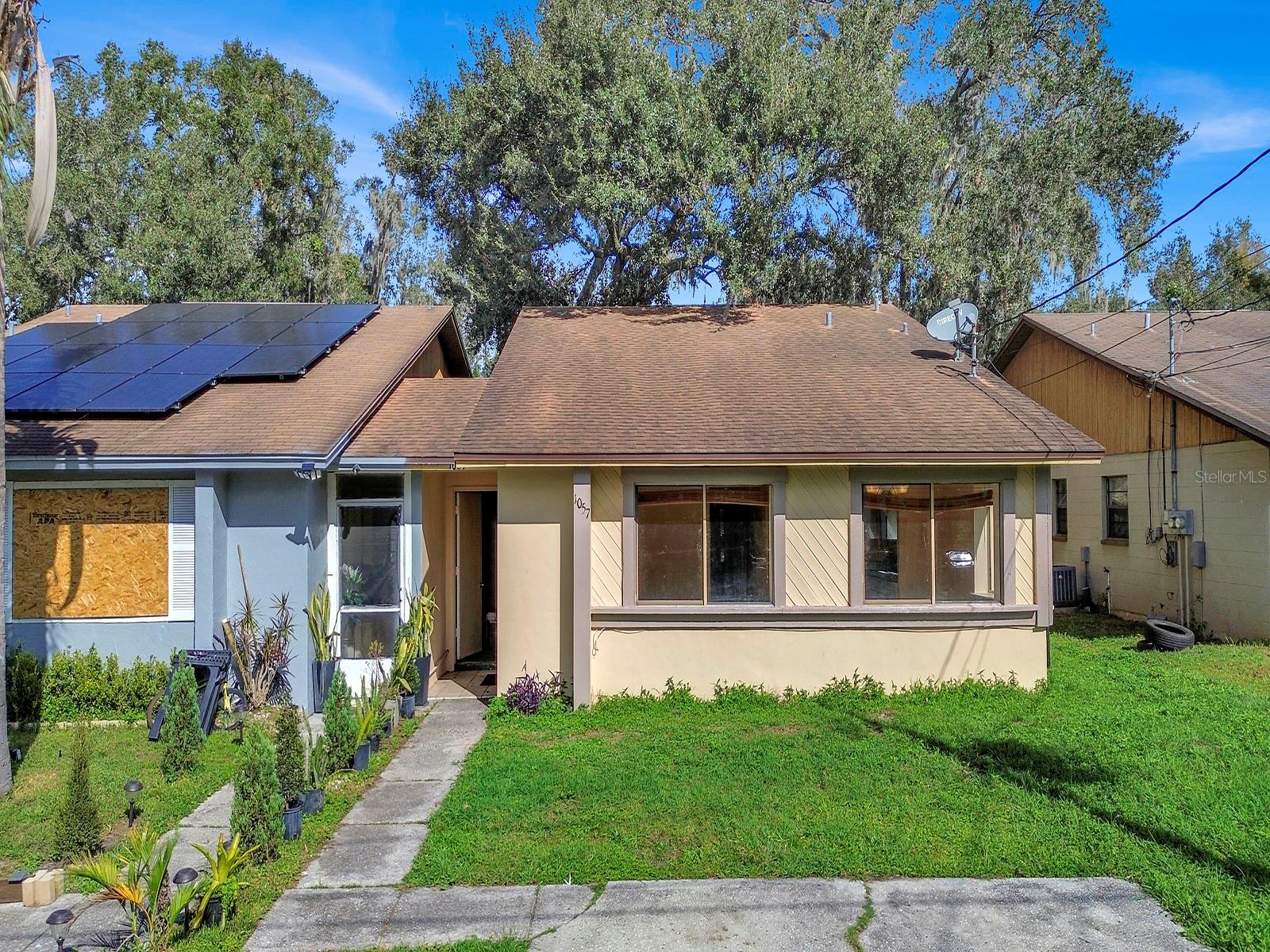 1057 Old South Drive, FL